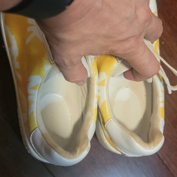 Michael Kors Poppy Logo Stripe Lace Up Sneakers Wave Print Buttercup - Picture 10 of 13